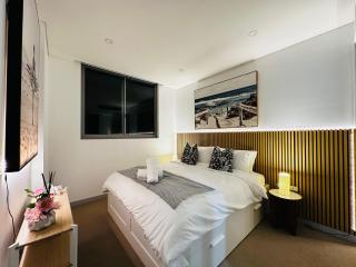 Modern 3-Bedroom Apartment, Ryde NSW 2112 - Sydney - 1