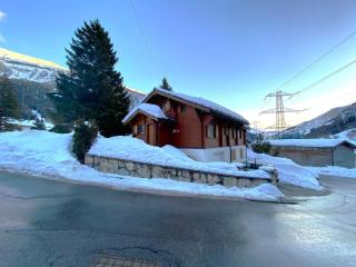 Chalet Alis - ganzes Haus für Familie oder Gruppe - Leukerbad - 2