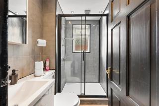 Exquisite 4 bed in Leeds - Sleeps 10 - Parking - Leeds - 6