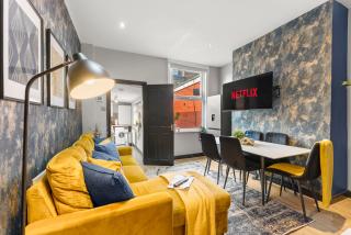 Exquisite 4 bed in Leeds - Sleeps 10 - Parking - Leeds - 5