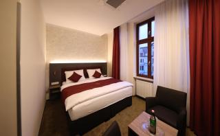 Hotel Golden Pearl Magdeburg - 3