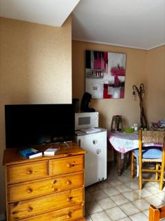 Chambre pour 2, au calme, proche du centre, avec un arrêt de bus au bas de la maison - Villeneuve-lès-Avignon - 7