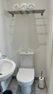 Titanic Guest 4 Star Boutique- Tourism NI certified- Free parking - Belfast - 2