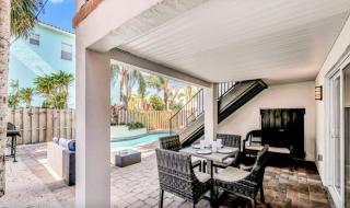 La Isla Bonita by Coastal Chic Vacations - 5