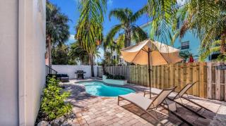 La Isla Bonita by Coastal Chic Vacations - Holmes Beach - 3