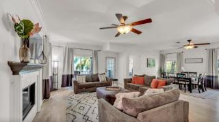 La Isla Bonita by Coastal Chic Vacations - 2