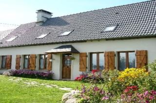 Gîte à la ferme sarroux 8 personnes capacité 10 p - Sarroux - 0