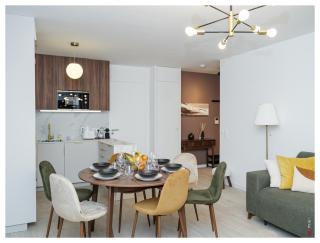 Chic appart 3 pièces avec Parking et Terrasse à 35min de Paris - Romainville - 0