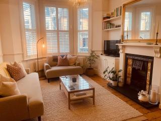 Stunning Home, Garden, Parking & Close Train Stations - Sydenham - 5
