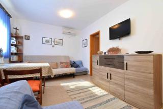 Apartment Pia Murter - Murter - 9