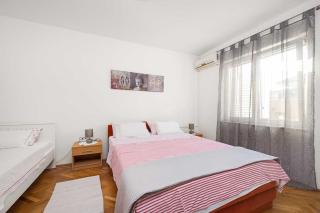 Apartments Anna Vodice - Vodice - 1