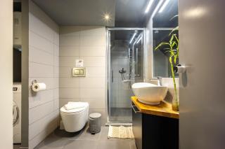 O&O Group - Gazi Metro APT Urban Balcony Oasis - 8