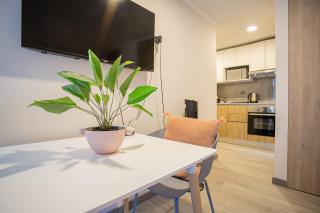 City Center Charm Studio Apt w Pool - Santiago - 2