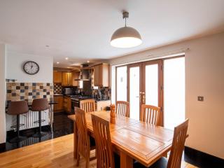 Exclusive 3-Bedroom Villa in Sheffield - Sheffield - 5