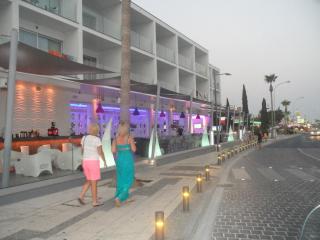 Family and Friends Flat close to the sea, Free WF - 3
