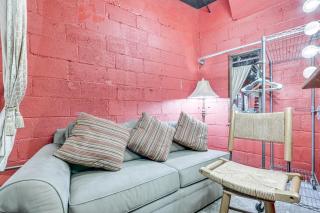Steps to Main St Theater Studio in Waynesville! - Waynesville - 9
