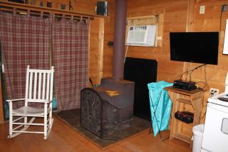Creekside Hideaway - 1