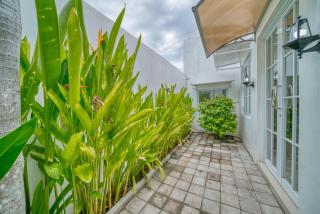 2 Bed modern Apartment with big pool - Sanur - 7