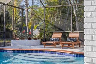 Tranquil Heirloom Hideaway Pool in South Miami - Miami - 9