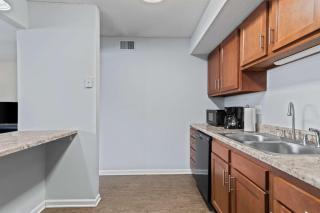 Beautiful and Cozy Apartment in Springfield- 2 Bedroom - Springfield - 2