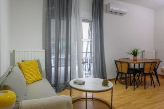 Serene City Hideaway with Balcony & Modern Comfort - Athene - 5
