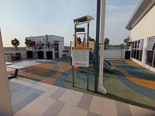 Naanee Homestay near Putrajaya Cyberjaya - musleem only - 1