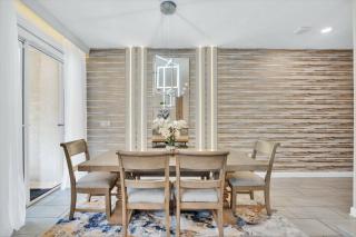 Beautiful Disney House at Storey Lake - 4