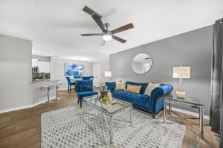 Lux 3BR, Prime Location Near UGA & Downtown Athens - Athens - 0