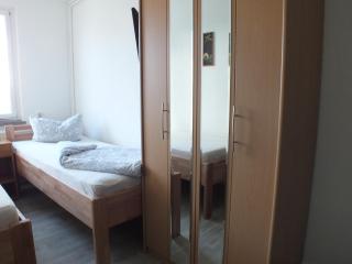 Zwei Bett Zimmer - 9