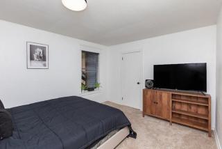 Spacious 9BR Home Ideal for Groups Near Downtown - 8