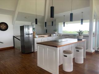 Nazaré - Luxury Penthouse with 270 Degree Kedungu Beach View by Triang Villas - Tanah Lot - 2