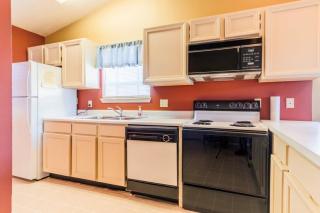 Top Floor Eagles Nest Condo with Pool and Hot Tub and Lake Views next to SDC - Branson - 9