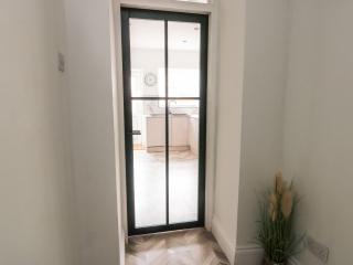 1 Mona Terrace - Holyhead - 2