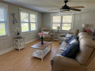 St Johns River Retreat - Crescent City - 1