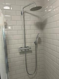 2 Bedroom spacious apartment in Central Watford Free parking - Watford - 1