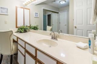 Branson Condo on Thousand Hills Golf Course with Indoor Pool and Hot Tub - Branson - 5