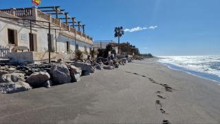 Beachfront studio with terrace - 5