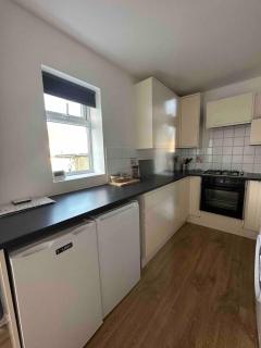 London flat near Wembley, self check in, garden - 1
