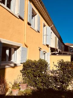 "ENTRE LA VIGNE et L'OLIVIER" - Taulignan - 0