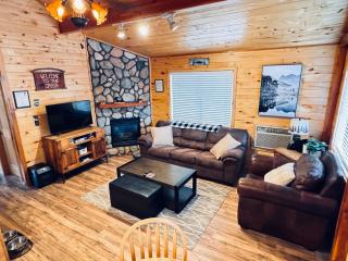 Pet Friendly Retreat in Rim Country! With a Spa! - - 9