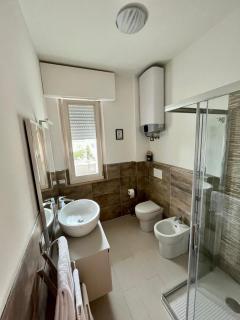 Appartamentino sul mare con due balconi, aria condizionata, Wi-Fi - 4