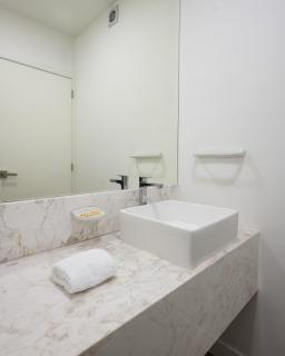 Balta - Apartment with Panoramic View in Kennedy Park - 9