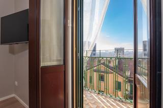Modern Apt for 4 in Historical Building - Duomo View - Milan - 7