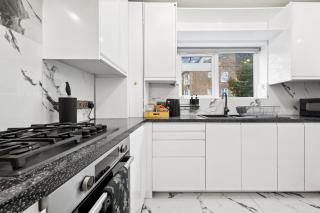 Luxury Retreat - Sleeps 7 - Hot Tub - Jacuzzi - Londra - 4
