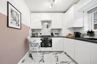 Luxury Retreat - Sleeps 7 - Hot Tub - Jacuzzi - Londra - 5
