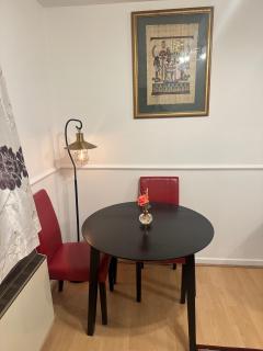 1BR-Sleeps2-Parking-QuietStay-CityCentre - 5