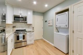 Walk to Beach Hilton Head Condo with Pool Access - Hilton Head Island - 1