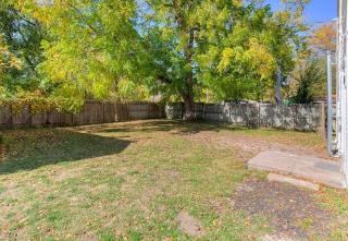 Fun Backyard Close to Downtown Pet Friendly 4BDRM - Des Moines - 9