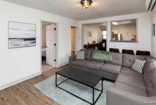 Fun Backyard Close to Downtown Pet Friendly 4BDRM - Des Moines - 6
