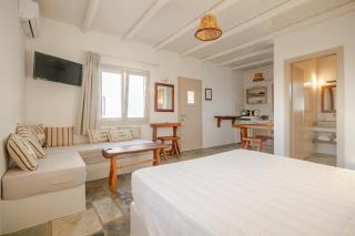Heliopetra Punta - Ios Chora - 8